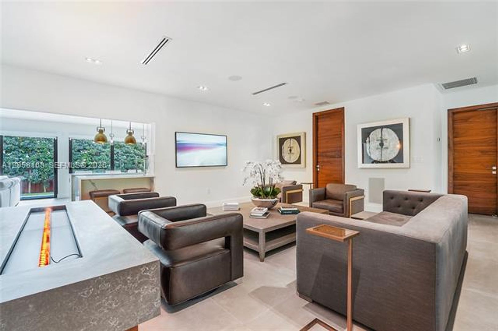 Miami House: 60 Shore Dr W # 60