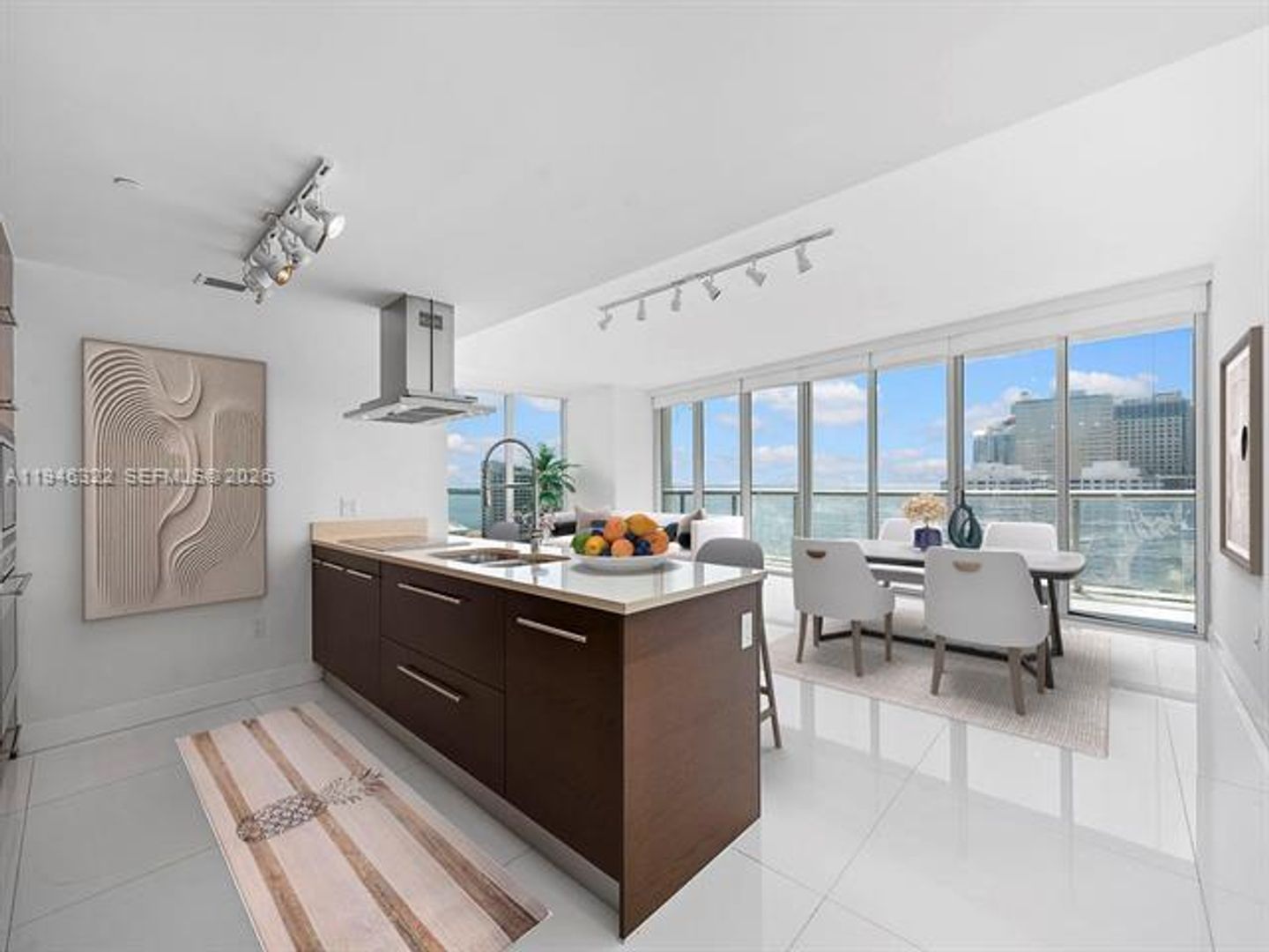 MIAMI Apartment: 495 Brickell Ave unit 1801
