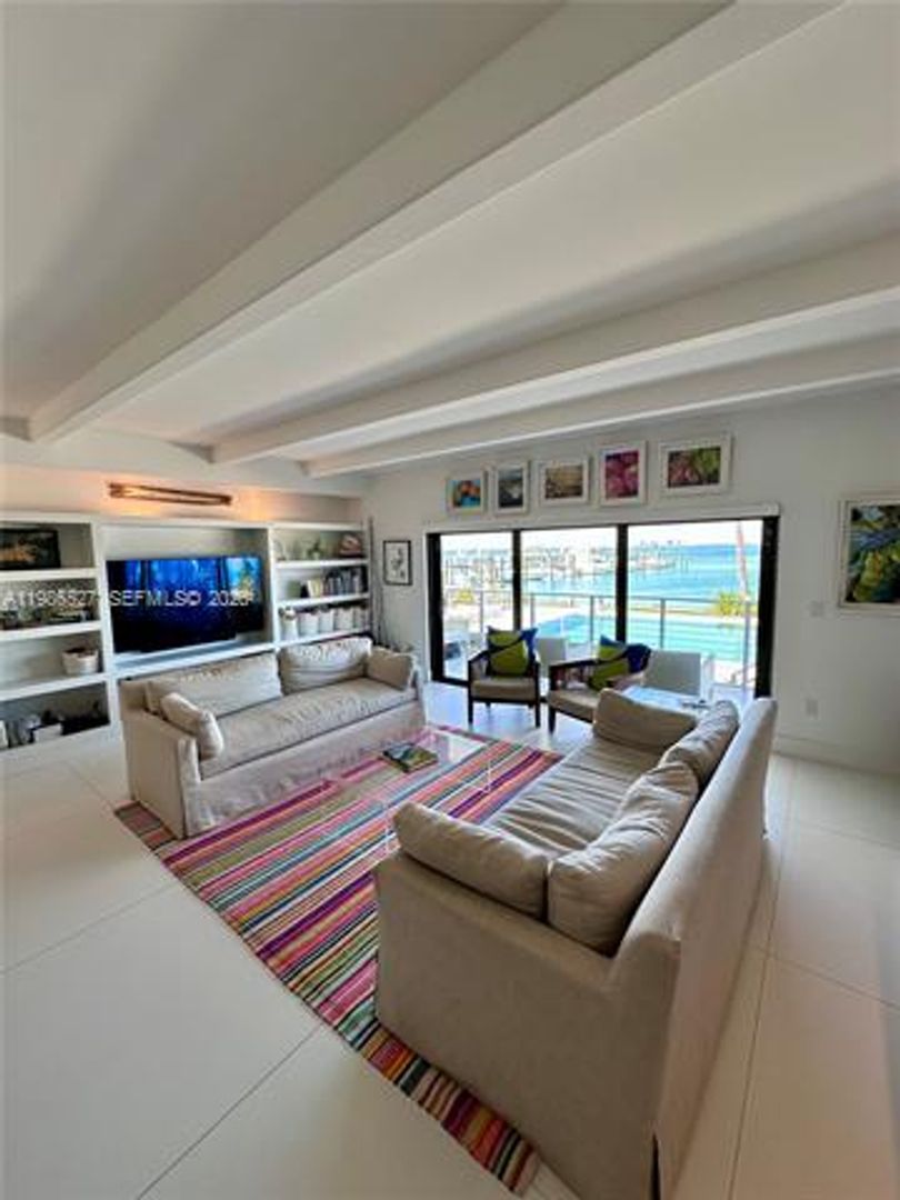 KEY BISCAYNE Apartment: 166 Harbor Dr unit 6B