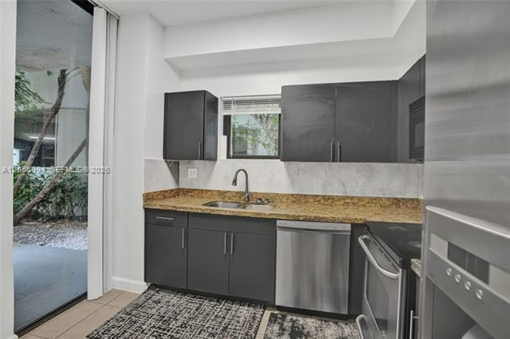 Aventura Condo: 3300 NE 192nd St cu-118