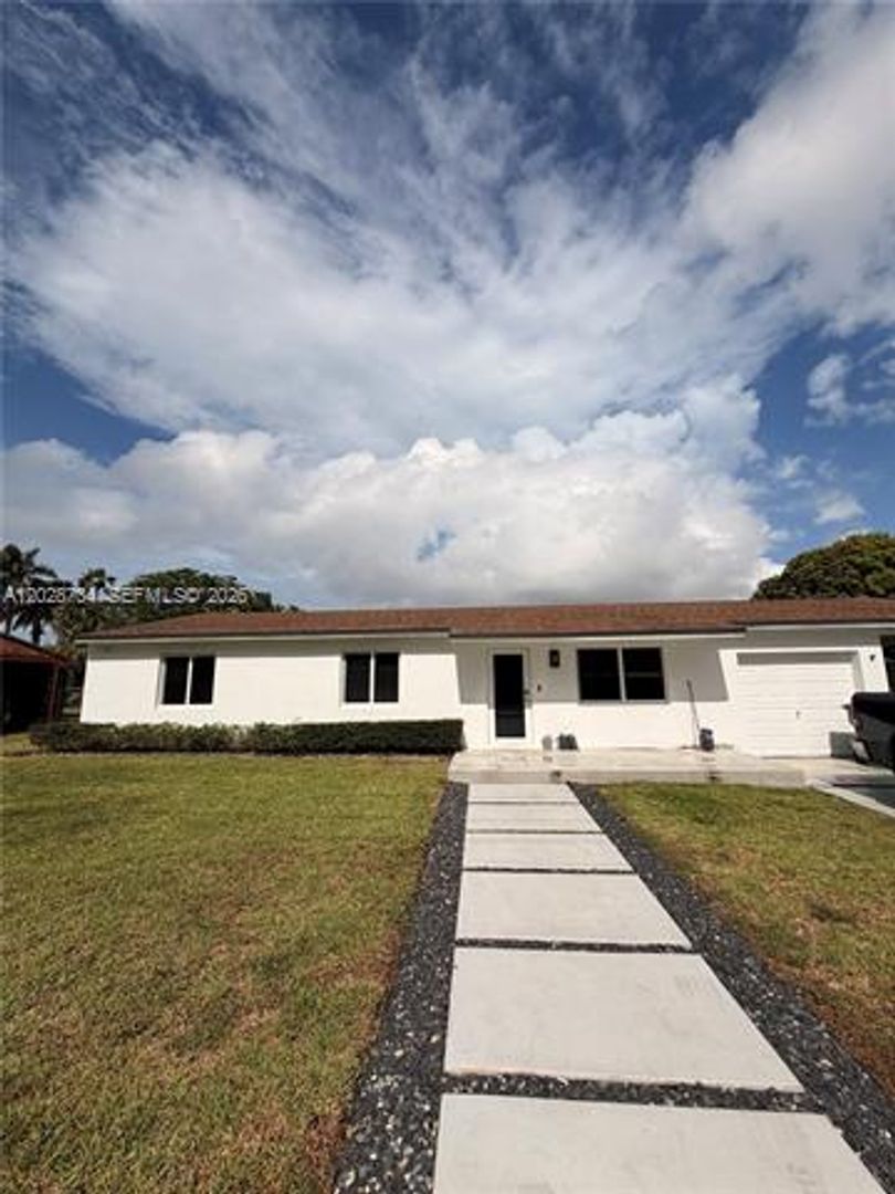 Homestead House: 30651 SW 189th Ave