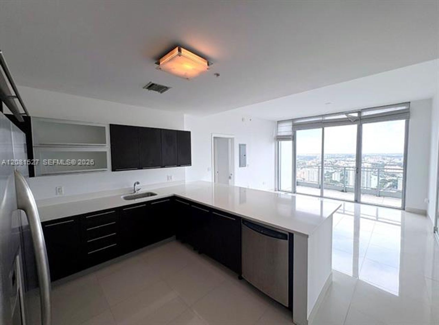 Miami Condo: 90 SW 3rd St cu-PH08