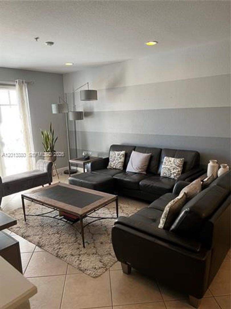 Pembroke Pines Condo: 808 SW 147th Ave # 3608