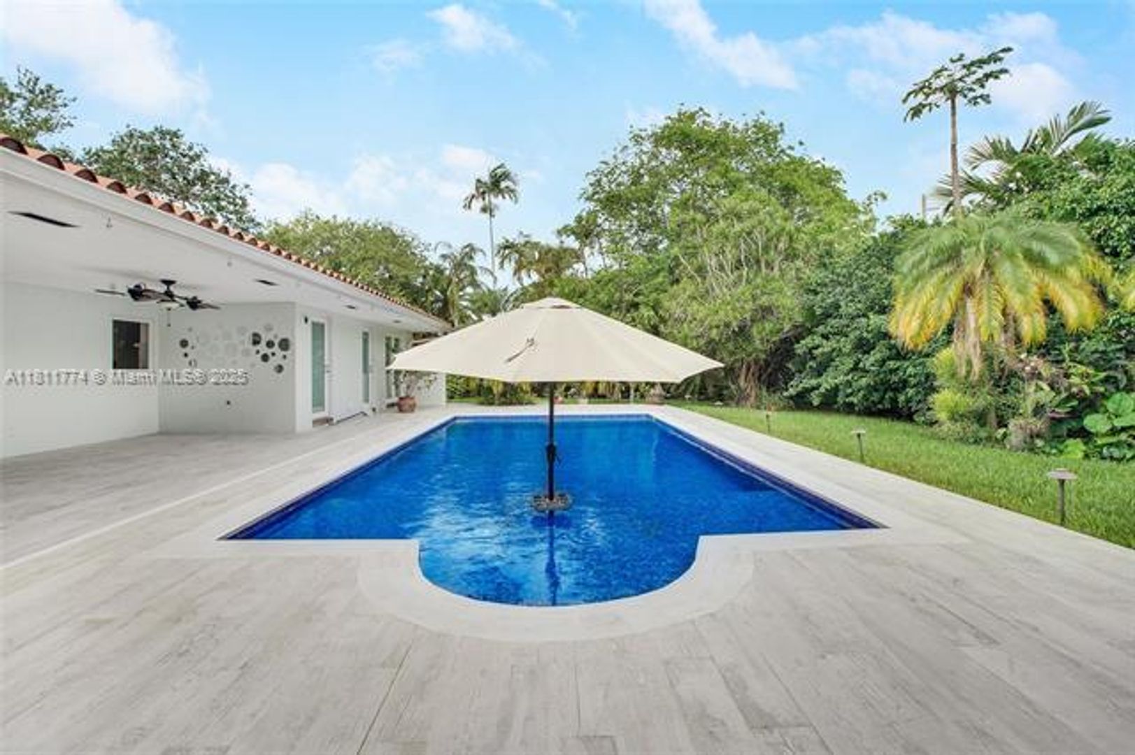 PALMETTO BAY House: 7775 SW 145th St #0