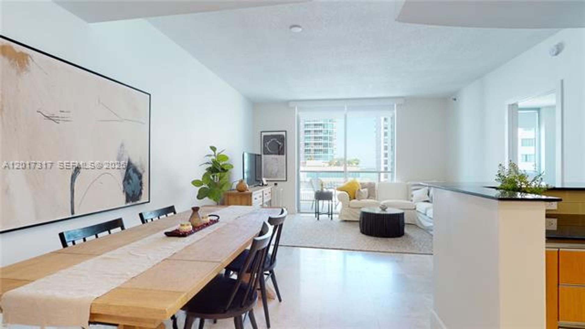 Miami Condo: 1060 Brickell Ave #1805