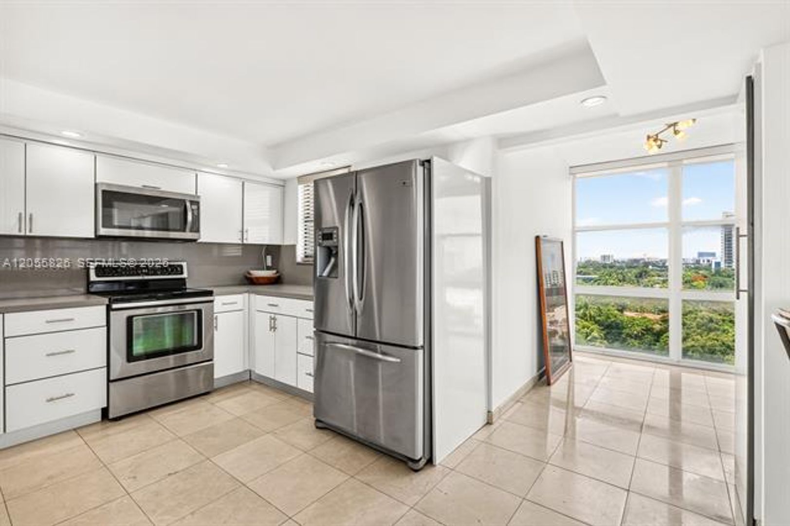Miami Condo: 1901 Brickell Ave cu-B1109