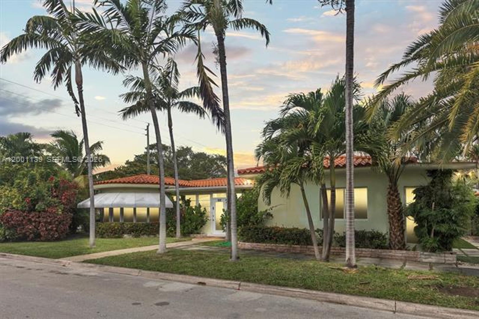 Surfside House: 625 93rd St