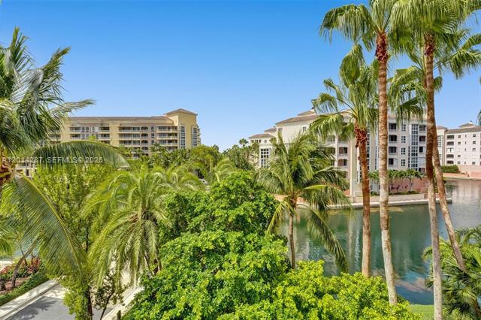 Key Biscayne Condo: 715 Crandon Blvd # 406