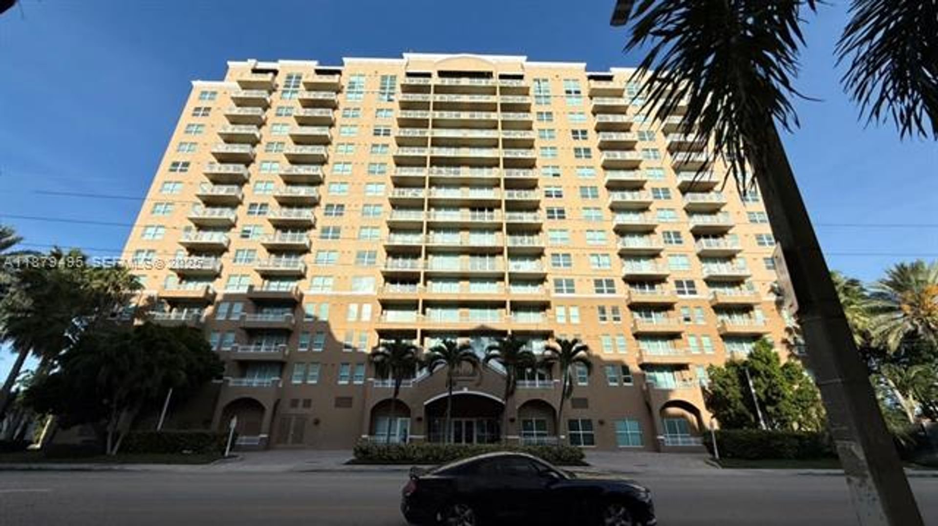 MIAMI Apartment: 2665 SW 37th Ave # 1112