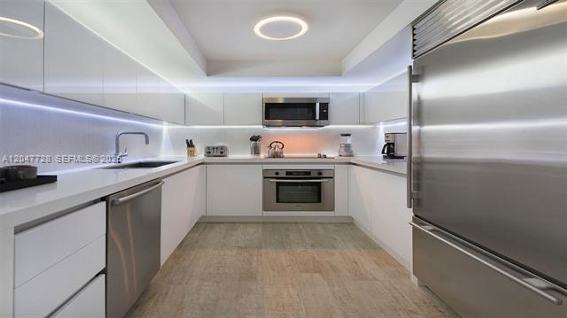 Miami Beach Condo: 102 24th St # 1245