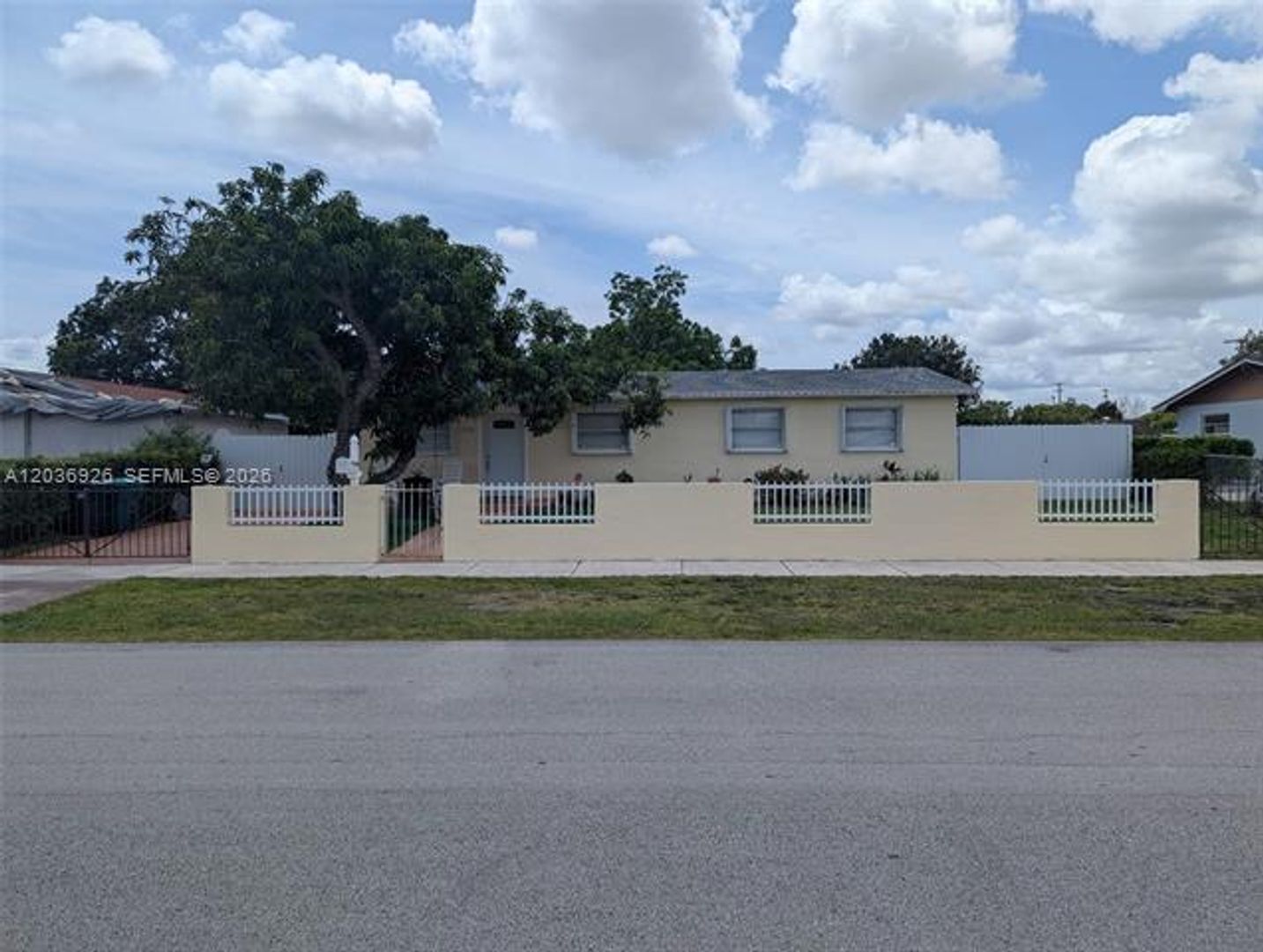 Miami House: 11934 SW 181st St