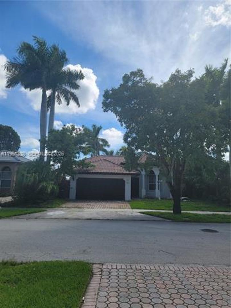 MIAMI House: 3333 SW 156th Ct
