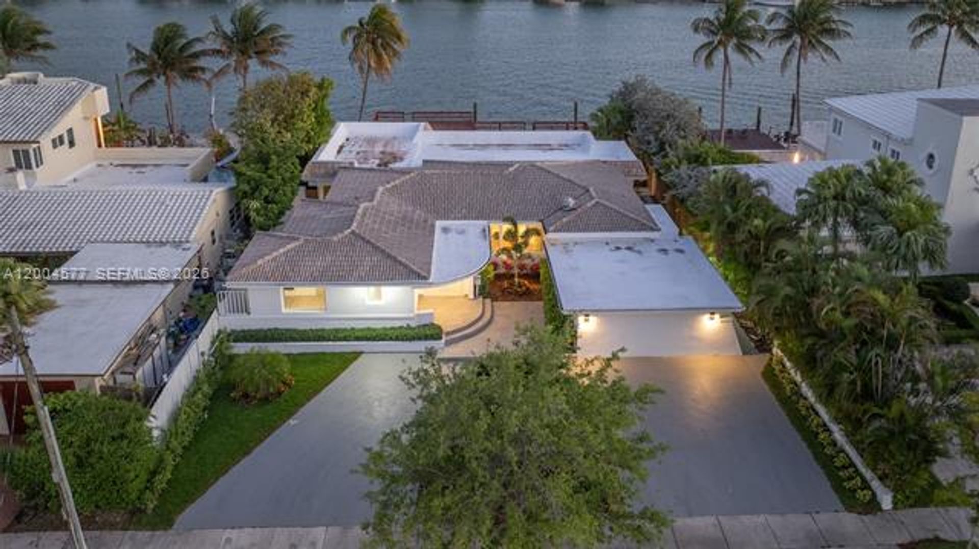 MIAMI BEACH House: 1690 Daytonia Rd
