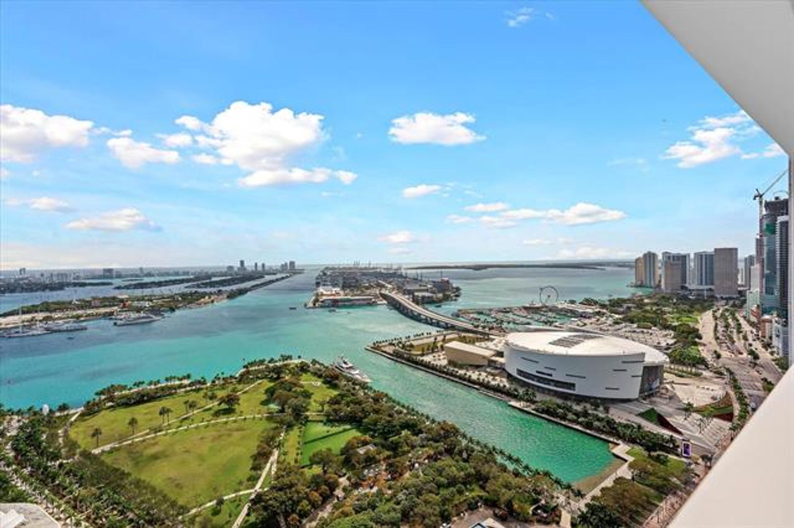 MIAMI Apartment: 1040 Biscayne Blvd # 4002