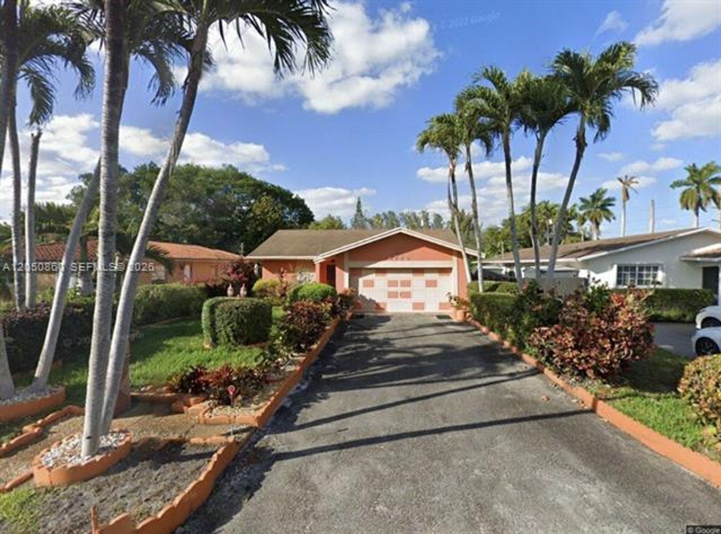 South Miami House: 6225 SW 59th St # 6225