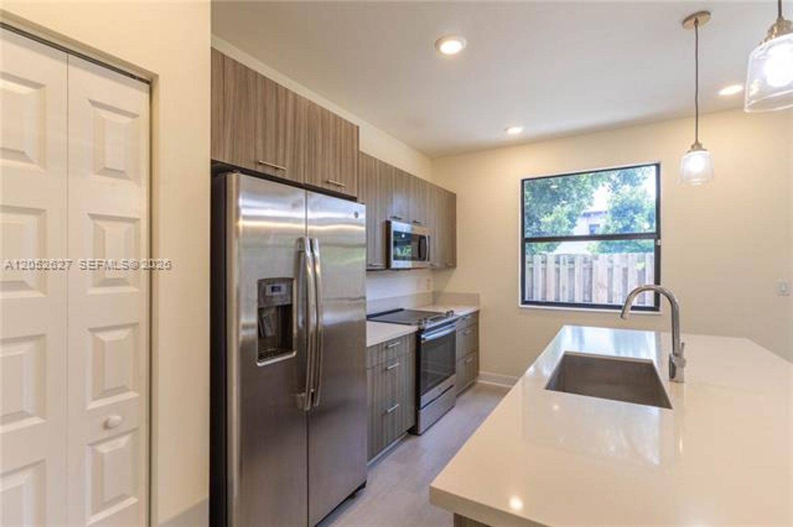 Doral Condo: 10407 NW 82nd St cu-12