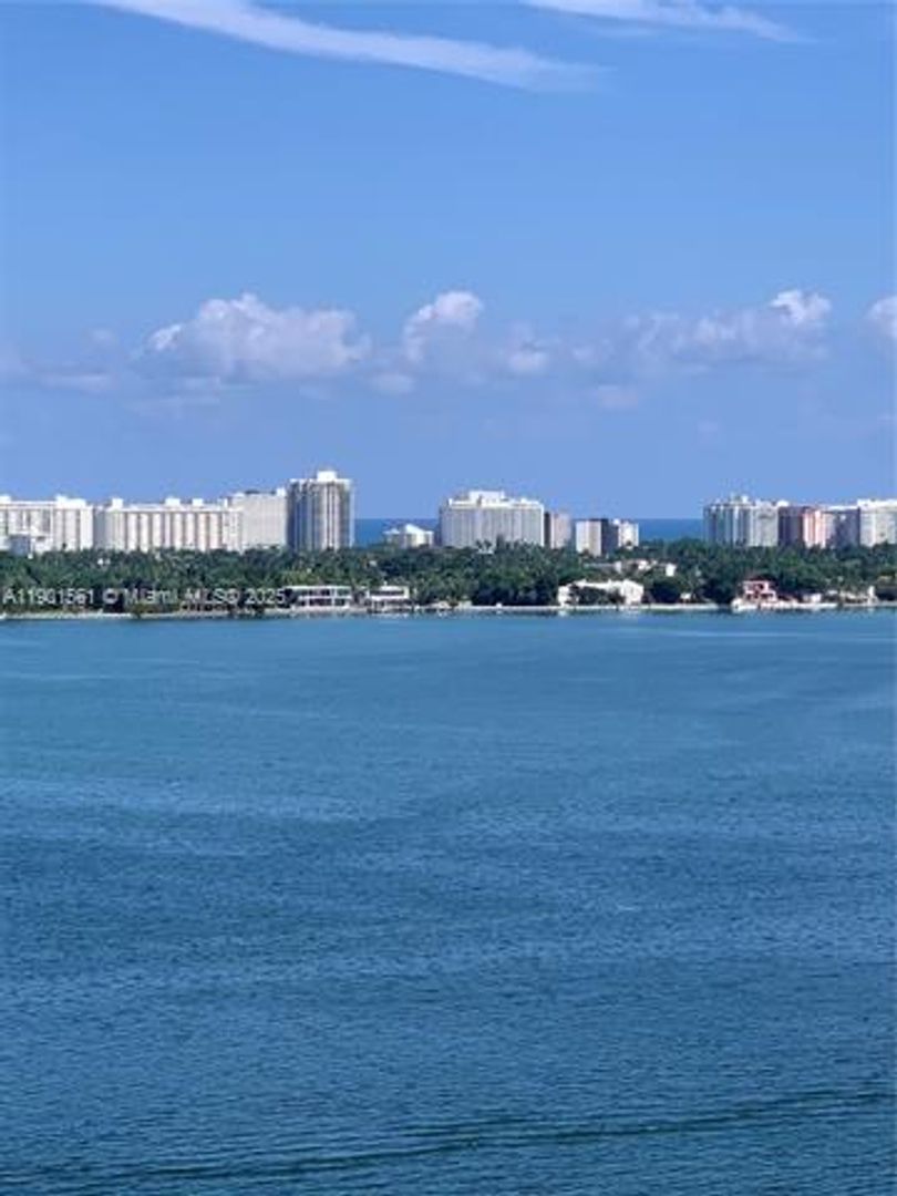 NORTH BAY VILLAGE Apartment: 7601 E Treasure Dr unit 1906