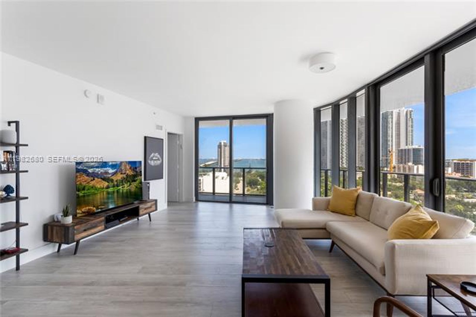 MIAMI Apartment: 121 NE 34th St # 1204