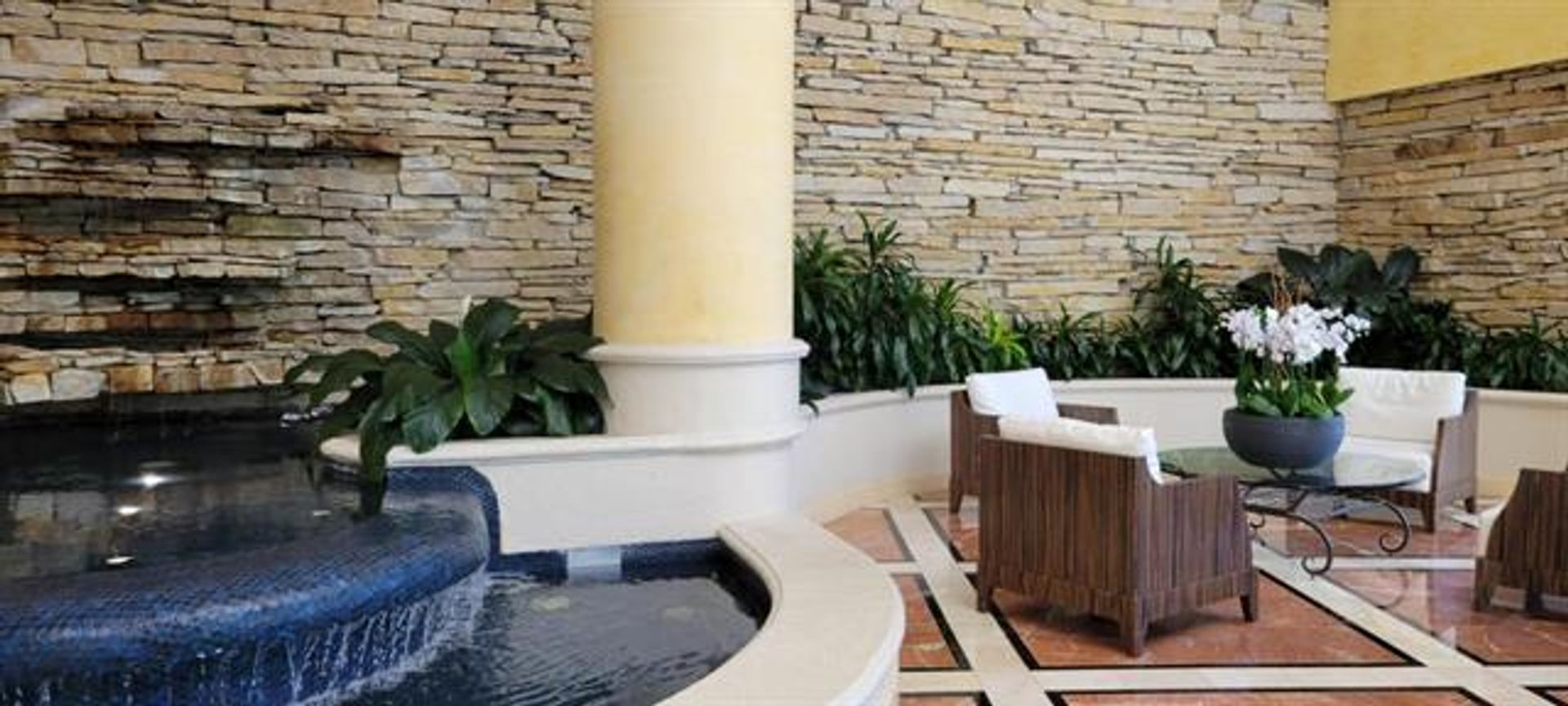 AVENTURA Apartment: 20281 E Country Club Drive Dr E # 503