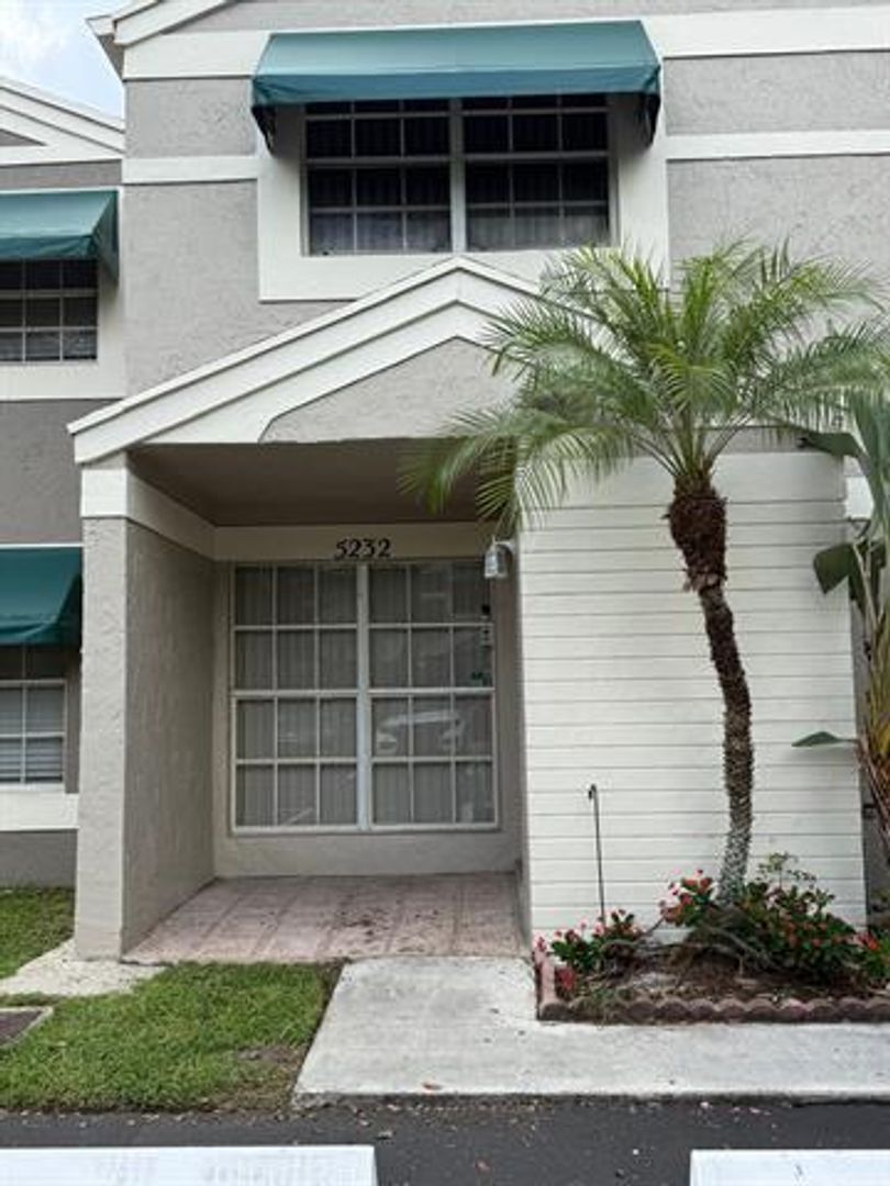 Cooper City Townhome: 5232 SW 122nd Ter th 5232