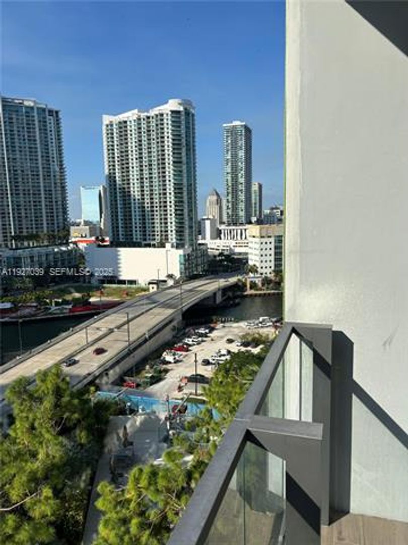 MIAMI Apartment: 68 SE 6th St unit 1008