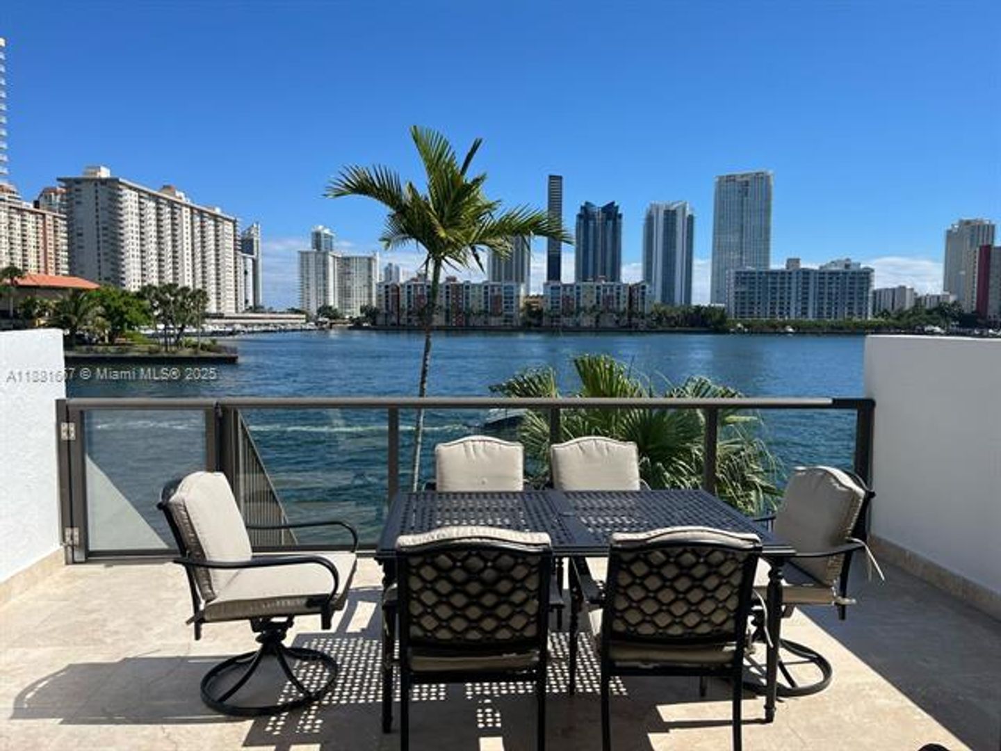 NORTH MIAMI BEACH Apartment: 4000 NE 168th St unit 110A