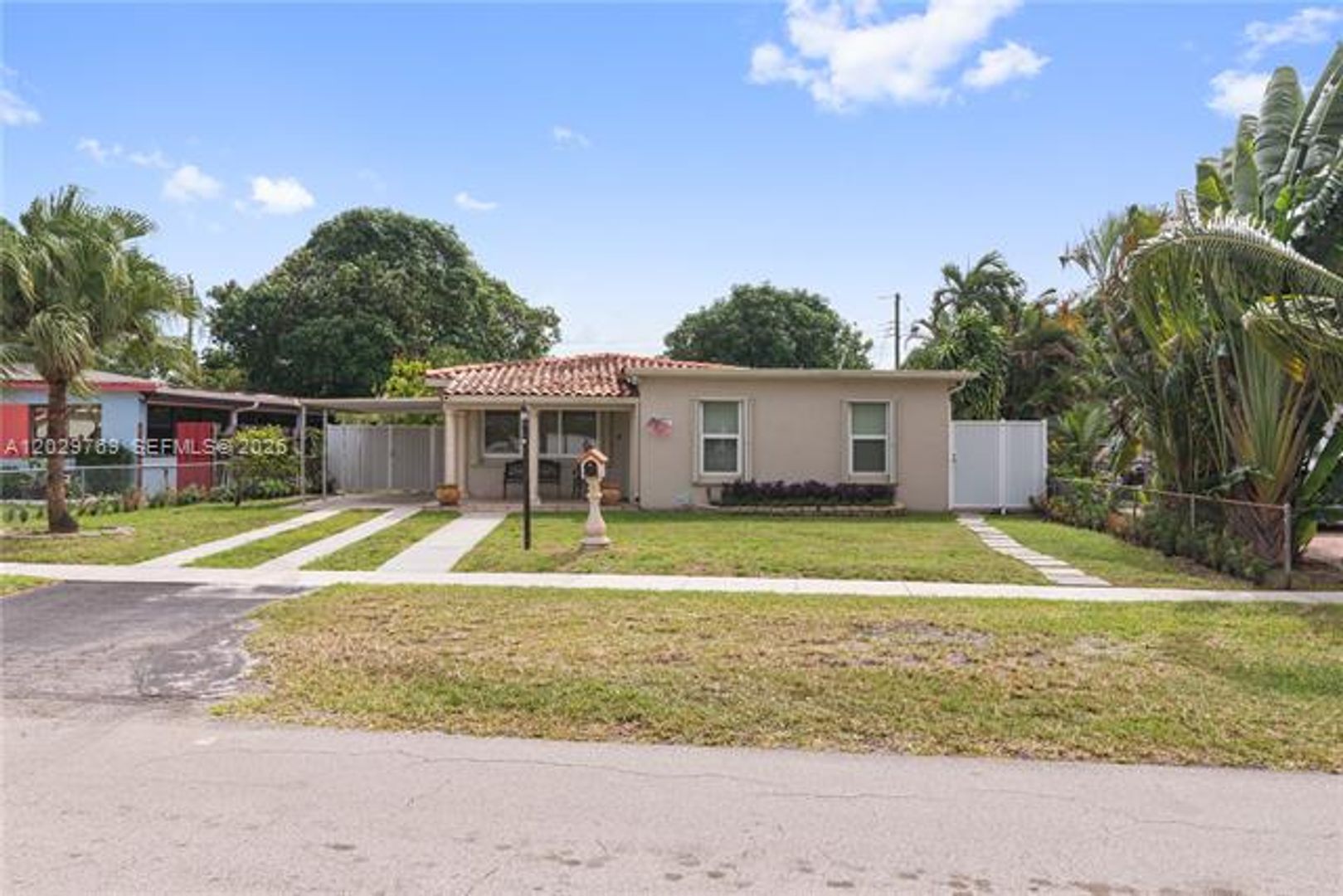 Hialeah House: 210 E 61st St