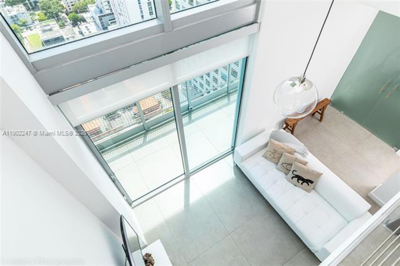 MIAMI Apartment: 690 SW 1st Ct unit PHI17