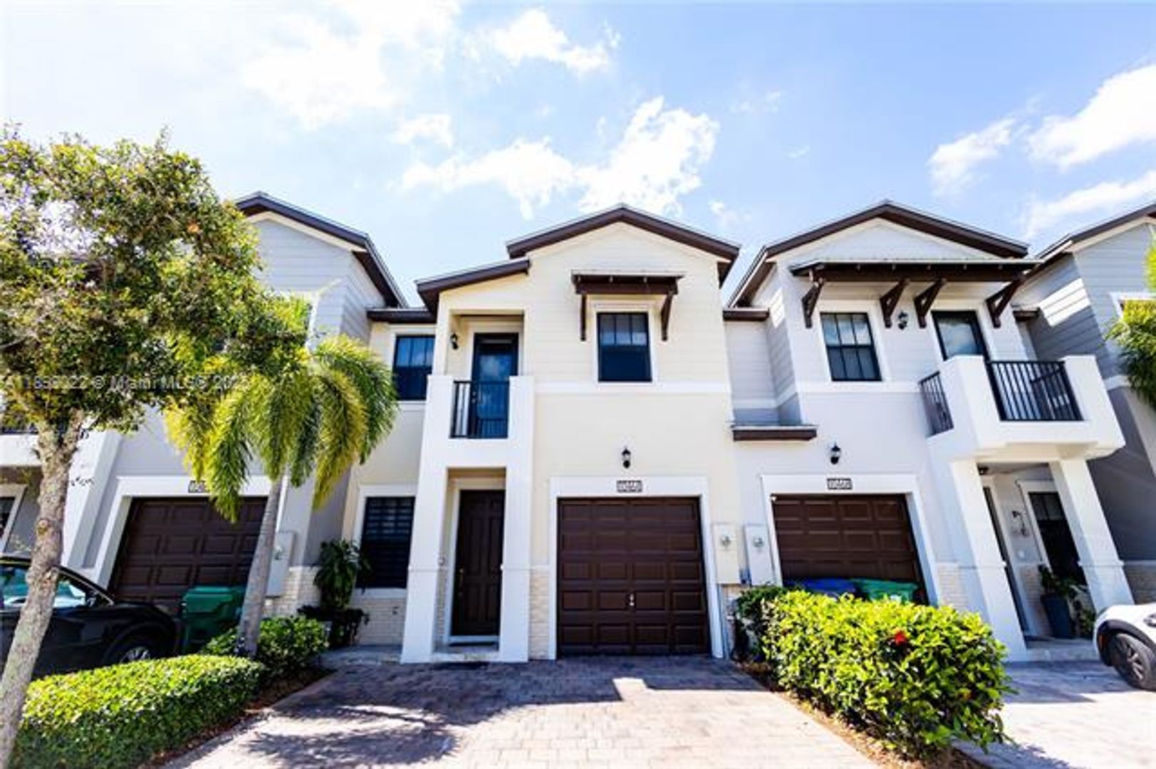 DORAL Townhome: 10464 NW 61st St th