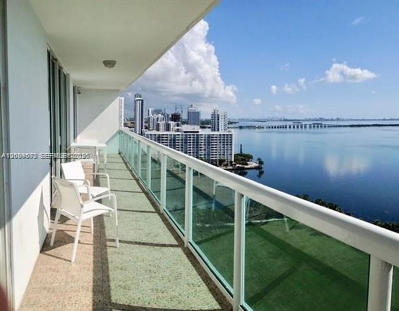 MIAMI Apartment: 1800 N Bayshore Dr # 2107