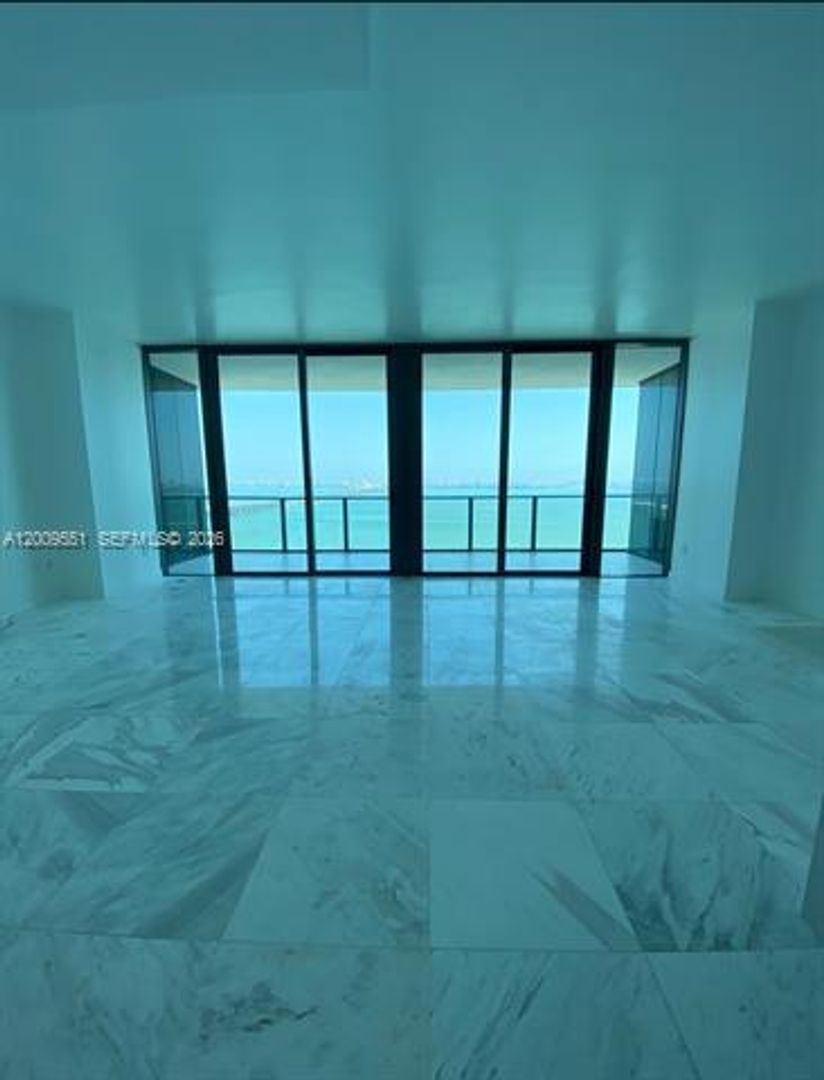 MIAMI Apartment: 480 NE 31st St # 2403