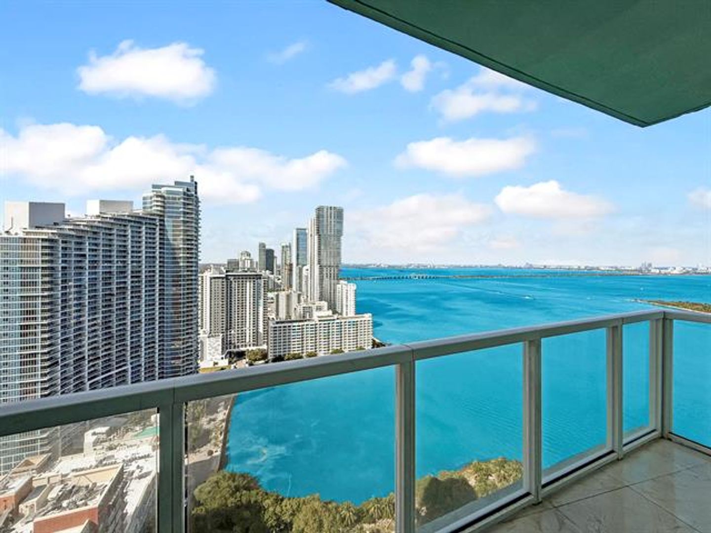 MIAMI Apartment: 1900 N Bayshore Drive Dr unit 3404