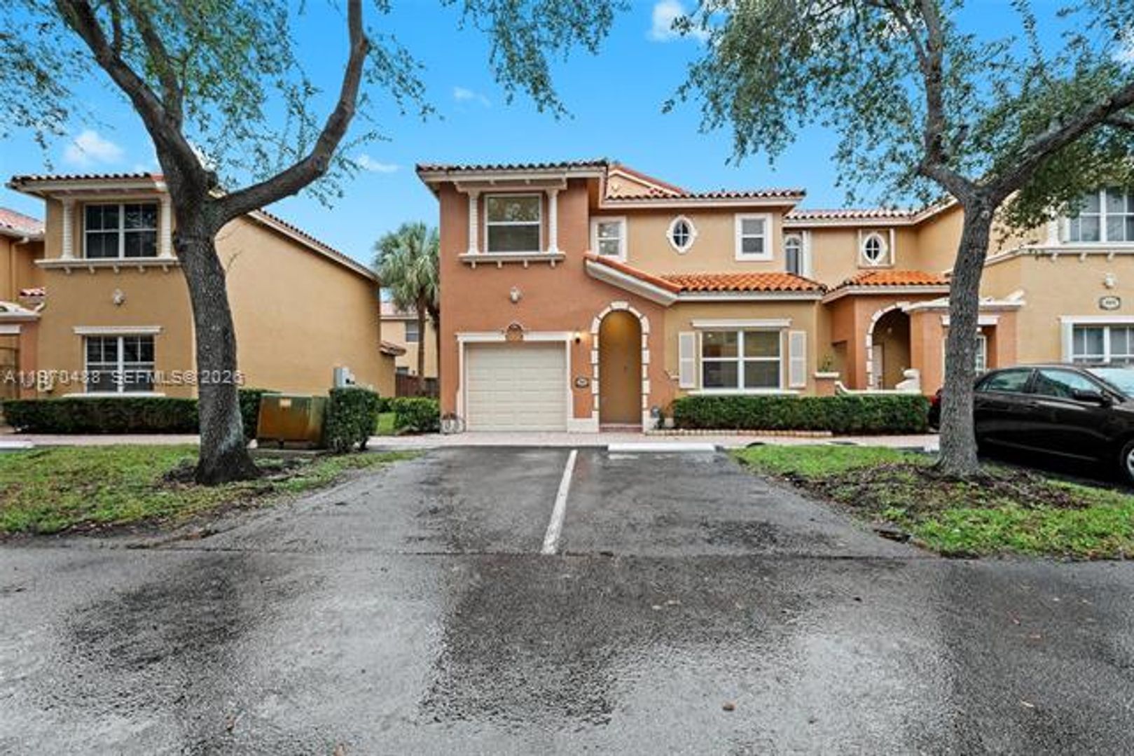 MIAMI LAKES Townhome: 8511 NW 141st Ter th 405