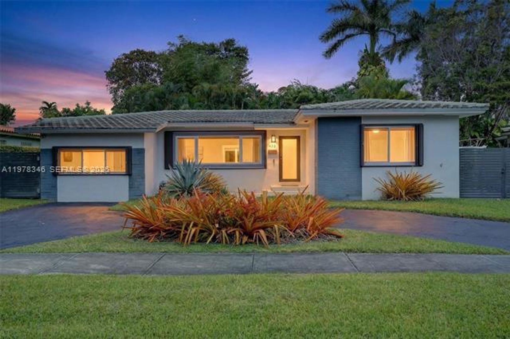 MIAMI House: 425 NE 114th St # 0