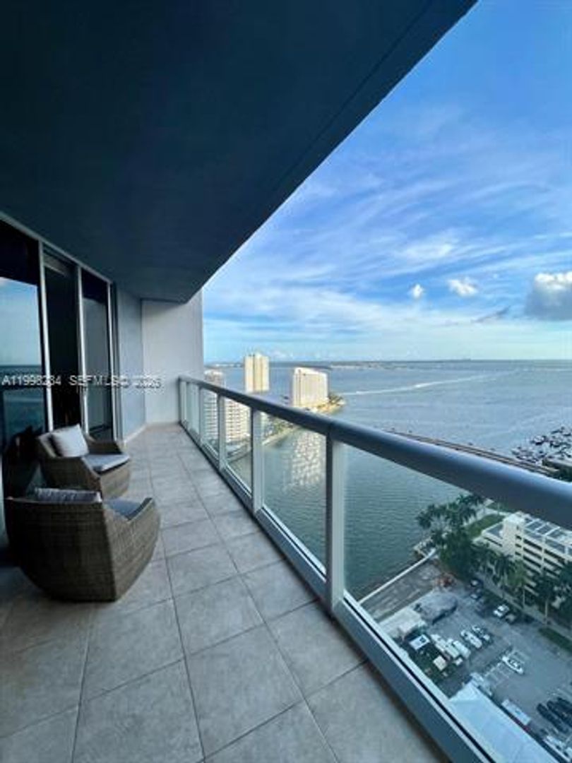 Miami Condo: 495 Brickell Ave # 2707