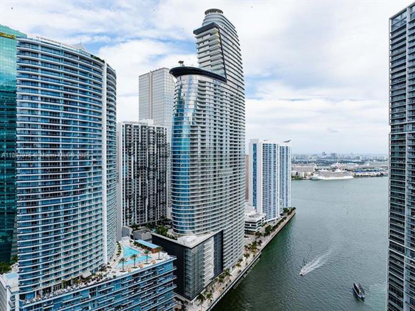 MIAMI Apartment: 300 Biscayne Blvd Way unit 2306