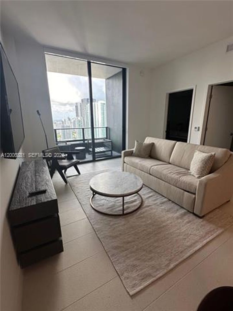 MIAMI Apartment: 159 NE 6th St # 4811