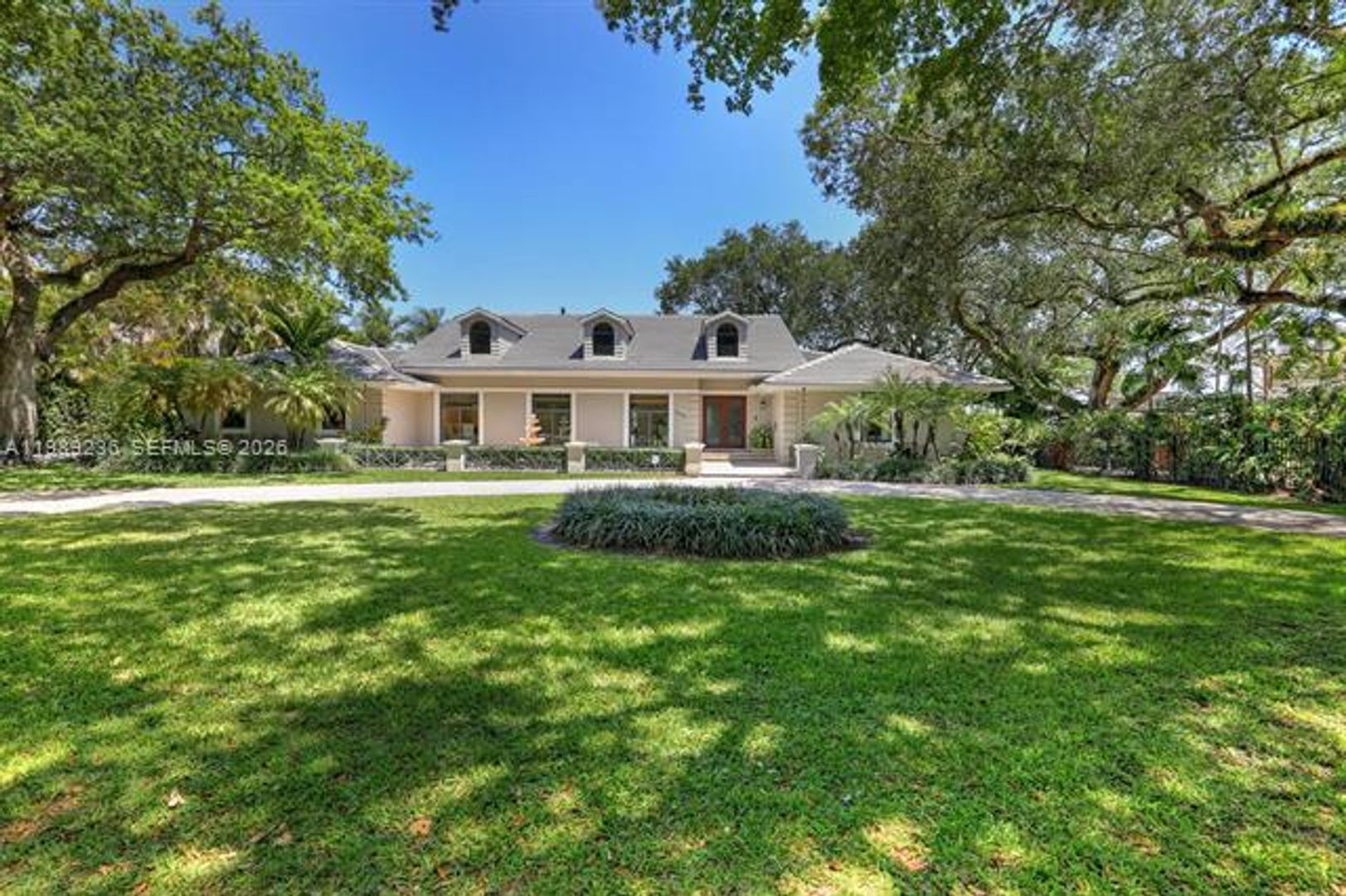 Coral Gables House: 3425 Alhambra Cir