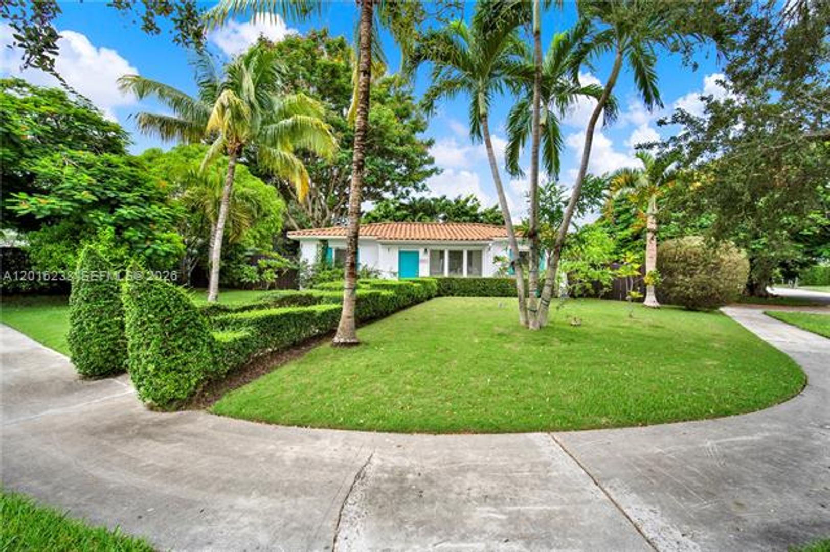 Miami House: 6890 SW 51st St