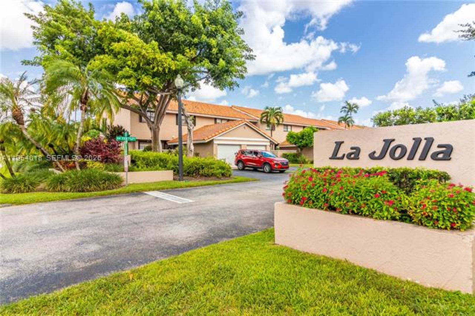 MIAMI House: 11668 SW 91st Ter TH 11668