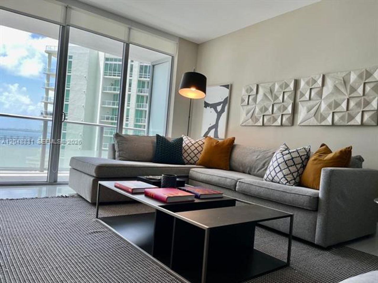 Miami Condo: 1300 Brickell Bay Dr cu-2208