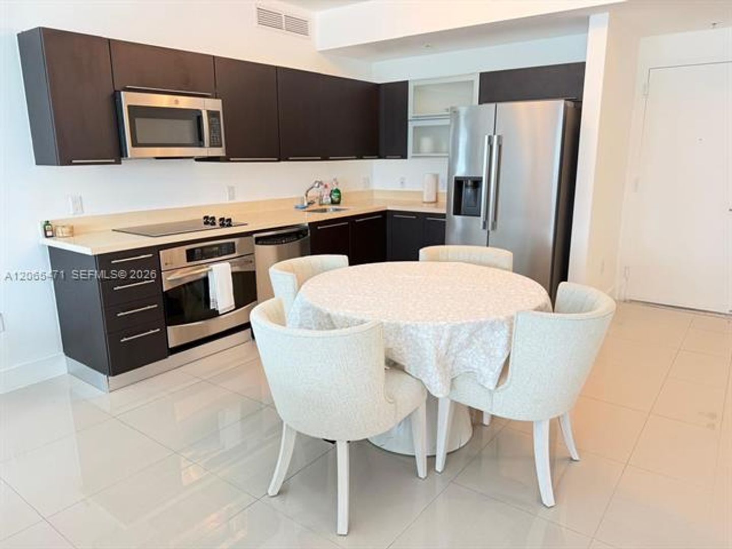 Miami Condo: 90 SW 3rd St cu-1416