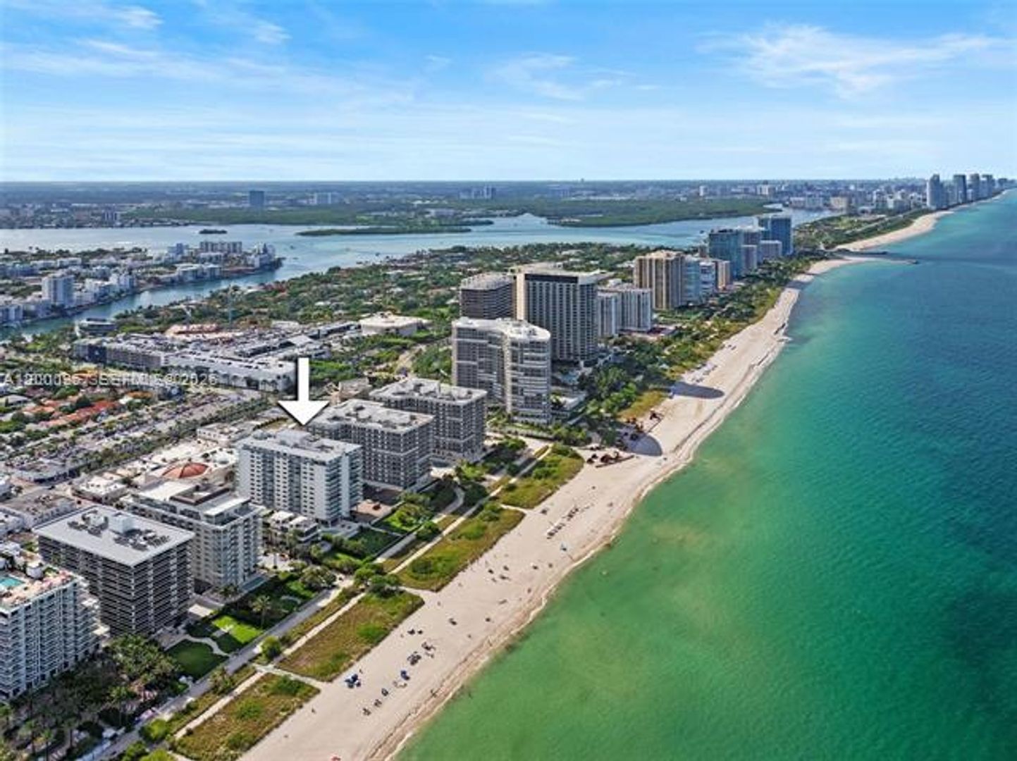 SURFSIDE Apartment: 9511 Collins Ave appt 811