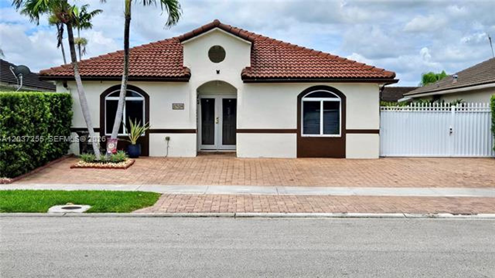 Miami House: 17124 SW 143rd Pl