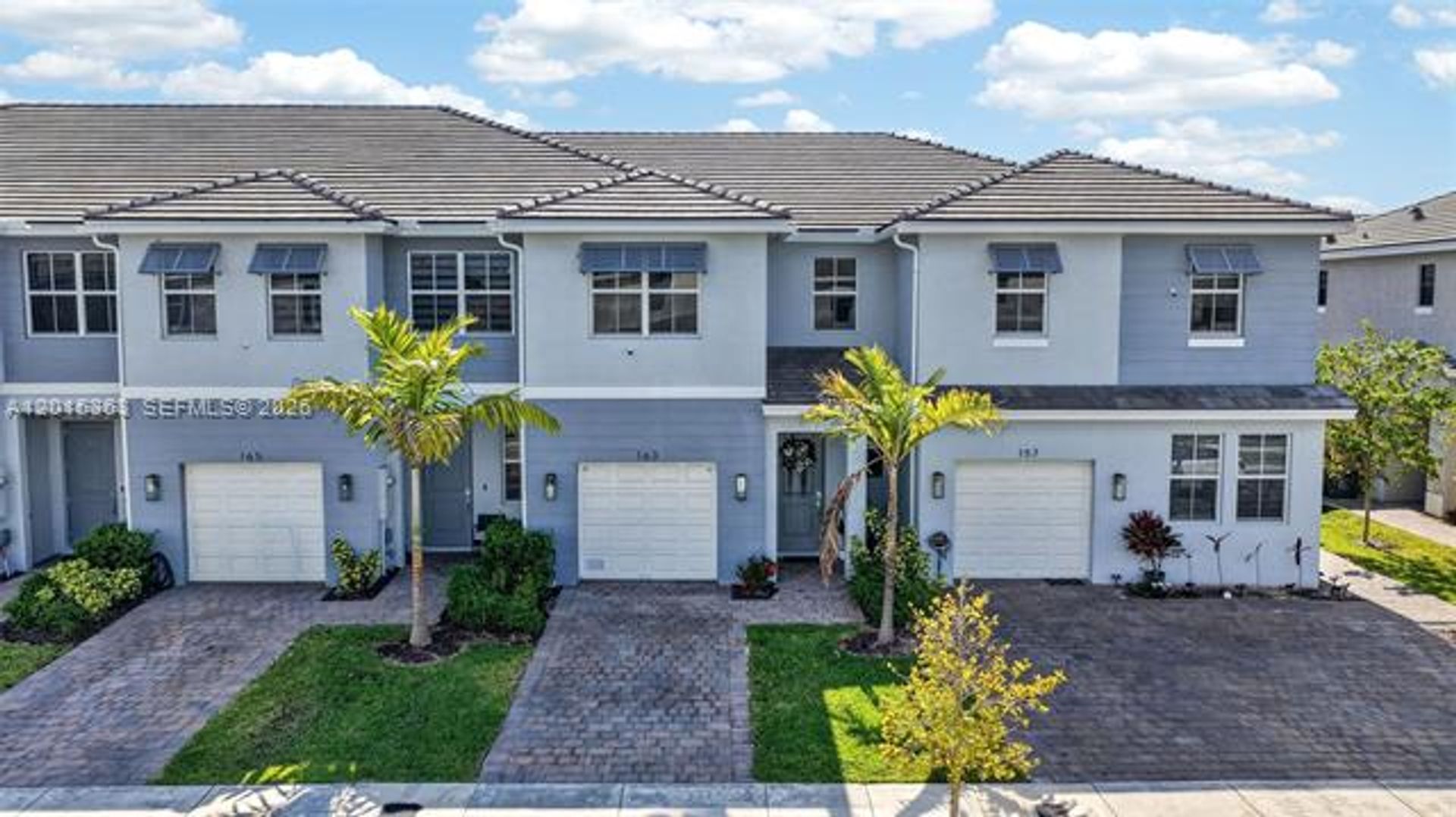 Homestead Townhome: 163 NE 13th Cir