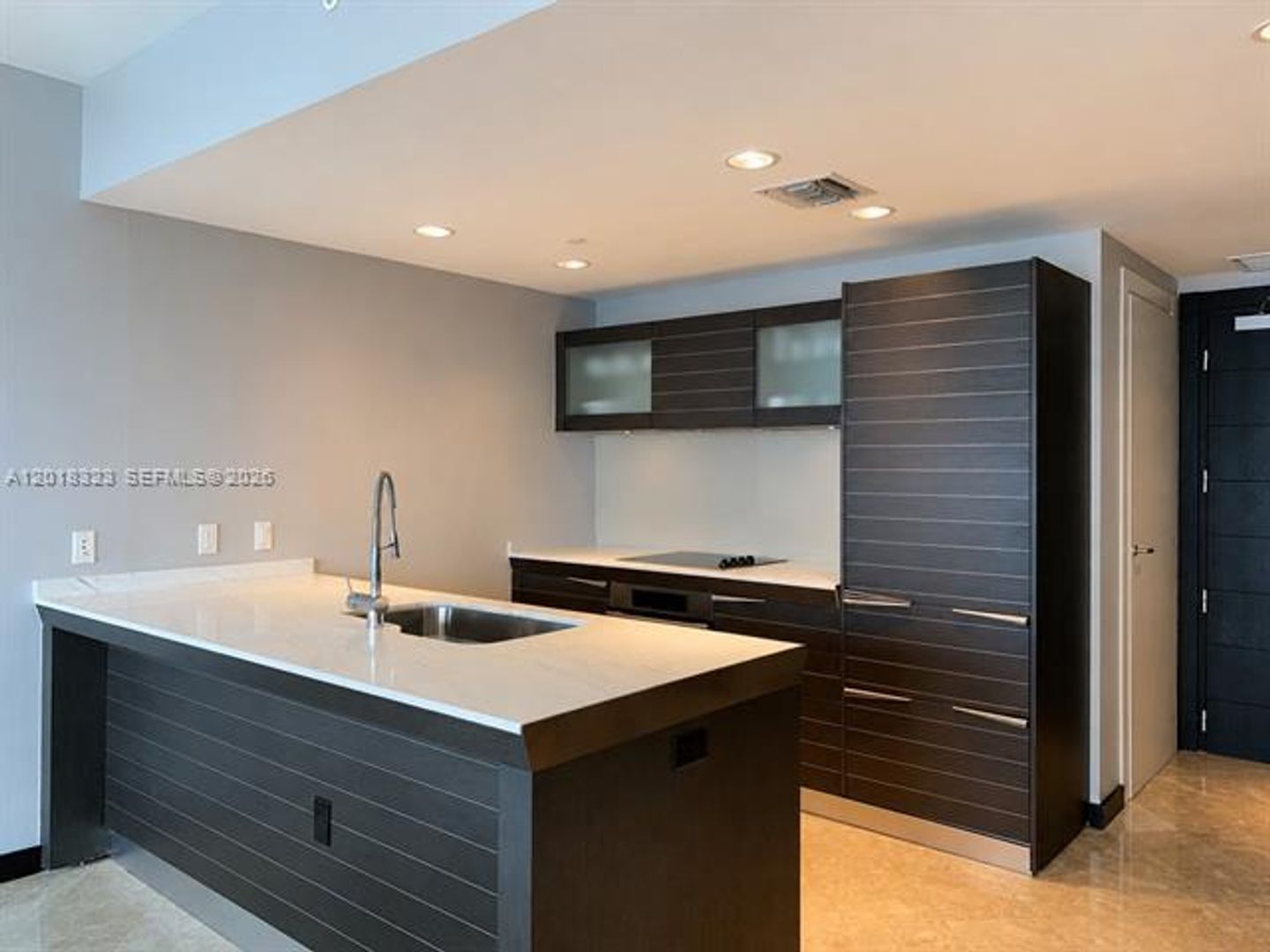 Miami Condo: 200 Biscayne Boulevard Way cu-4212