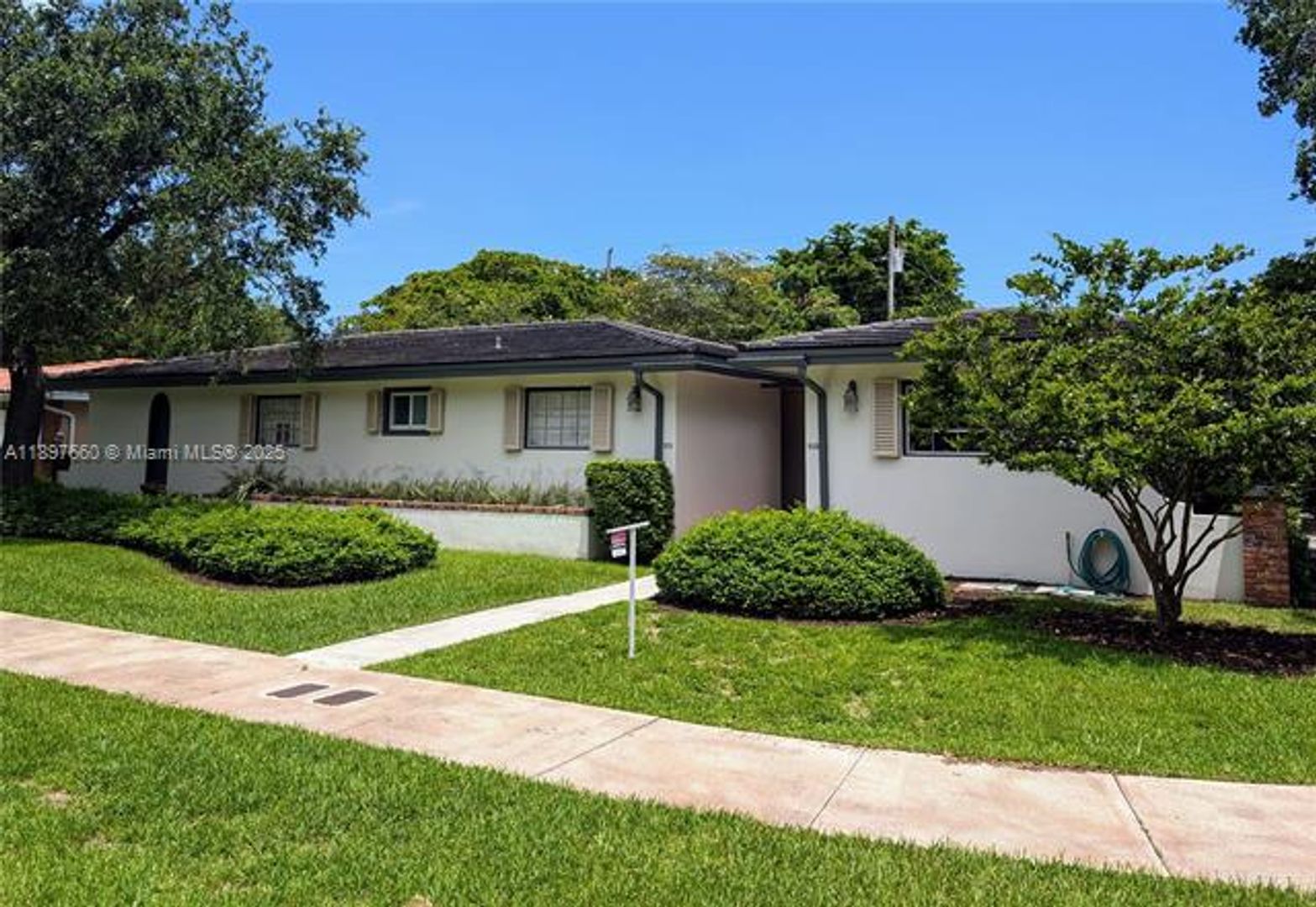 CORAL GABLES Apartment: 856 Benevento Ave unit 1