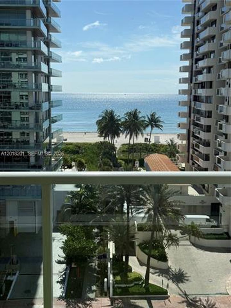 Miami Beach Condo: 5750 Collins Ave # 9K