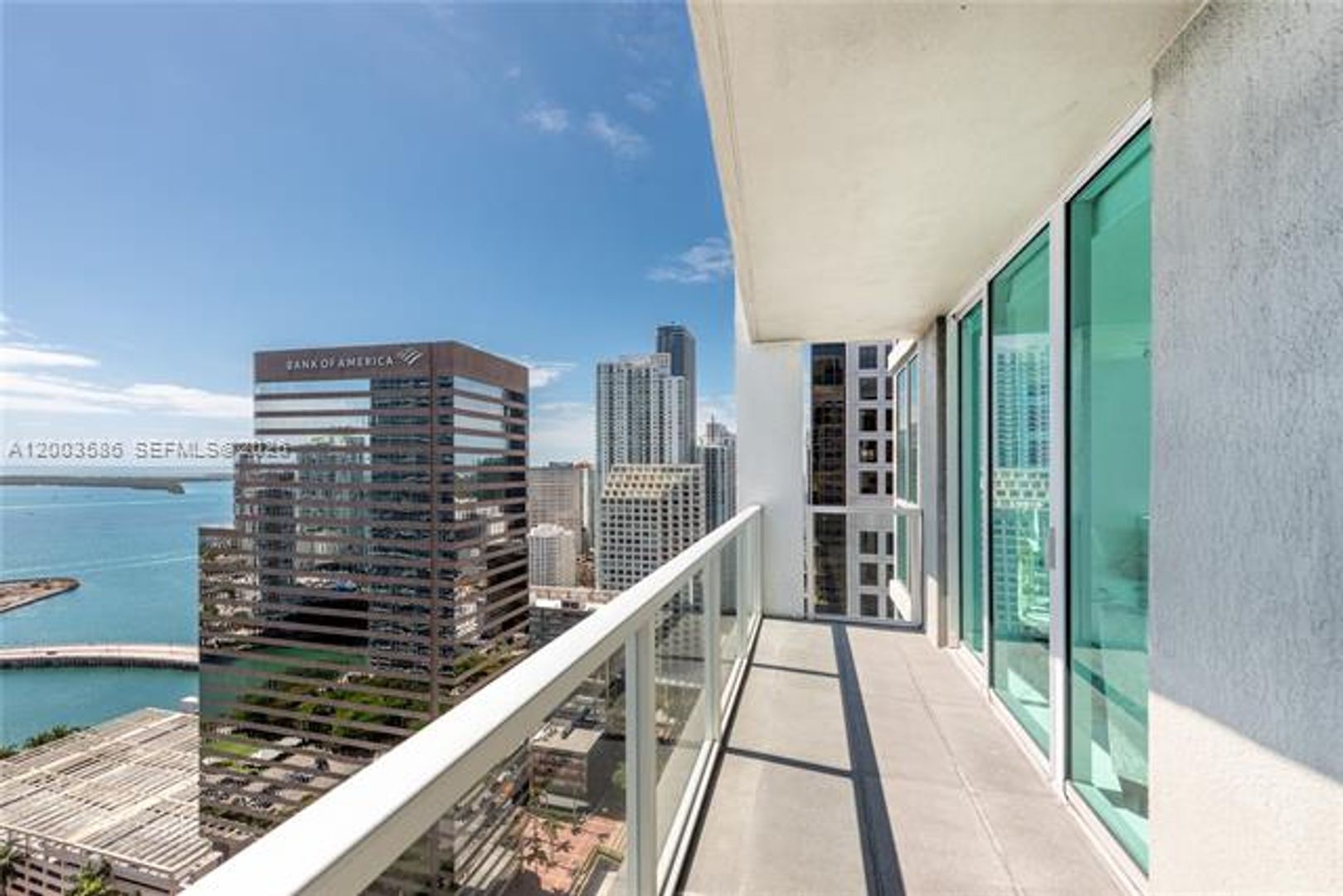 MIAMI Apartment: 500 Brickell Ave # 3802