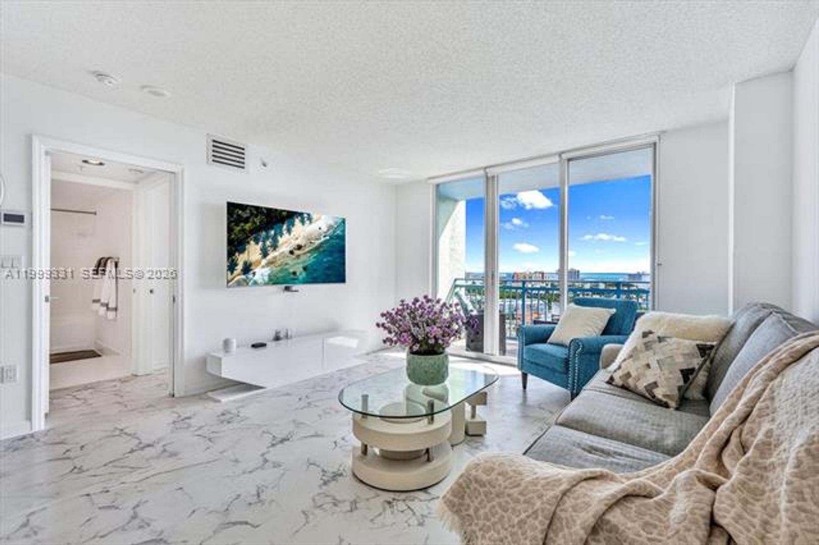 MIAMI BEACH Apartment: 90 Alton Rd # 1407